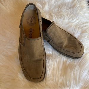Clarks Loafer Slip Ons Tan